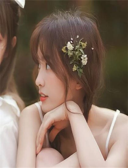 隐藏细节：《白美人》的叙事技巧与导演风格——解析艺术成就的历史地位